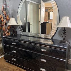 Dresser With mirror