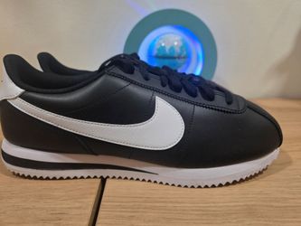 Nike Cortez - Black/White - 9.5M - Brand New