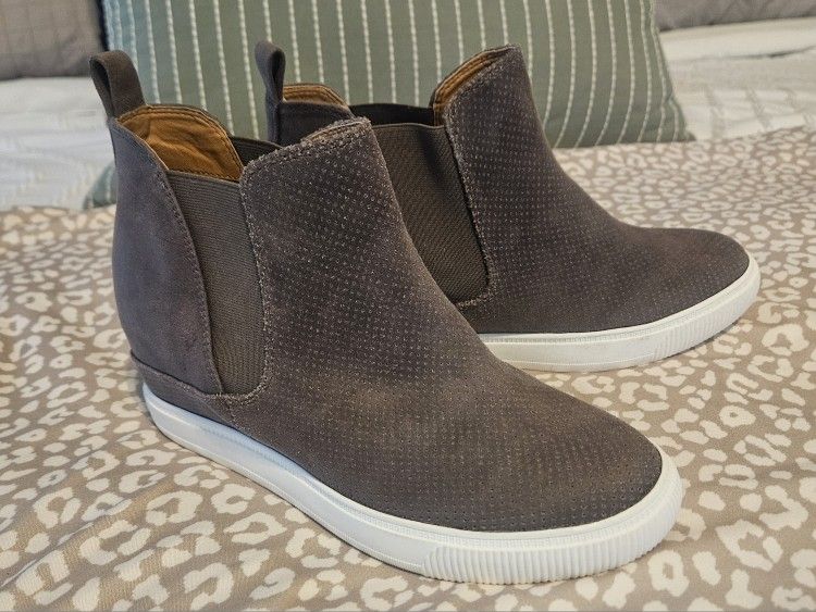 Women's Wedge Bootie