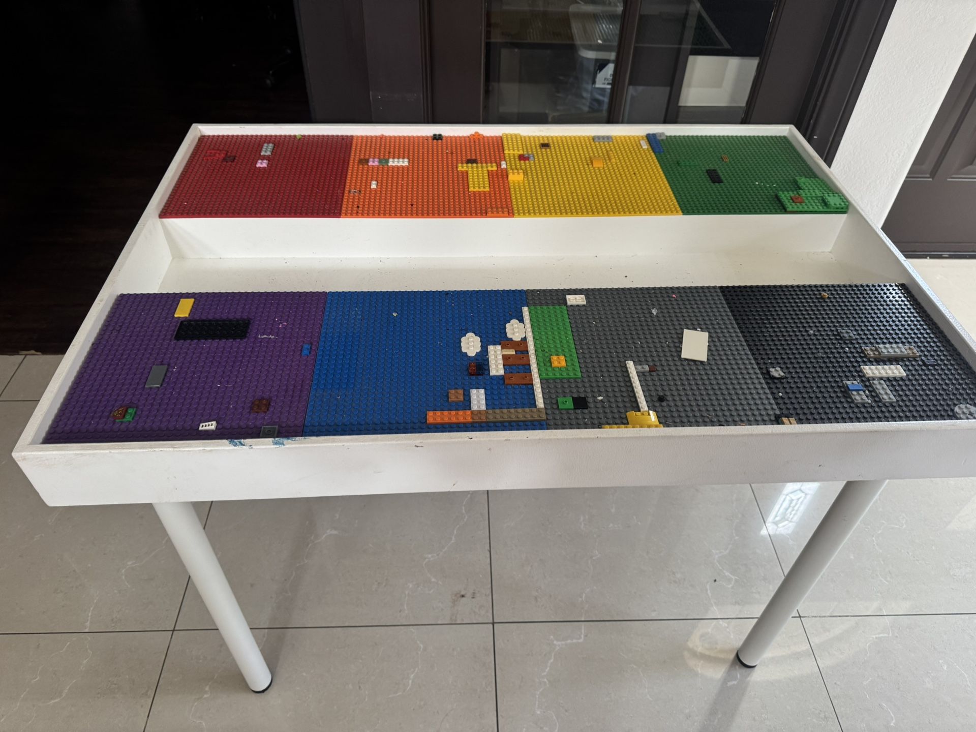 LEGO TABLE