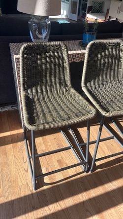 4 counter height bar stools