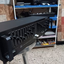 ADC SOUNDTEN EQUALIZER. TESTED AND IS WORKING PROPERLY