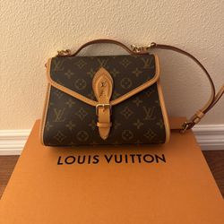 Louis Vuitton Ivy