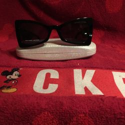 Original Authentic Marc Jacob, These Are Pre-Love But In Great Condition