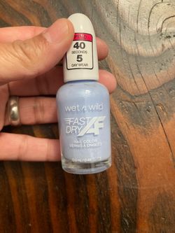 Woman’ Nail Polish By Wet & Wild