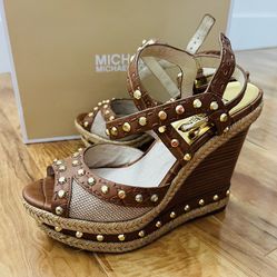 Amazing Michael Kors Shoes Like new
