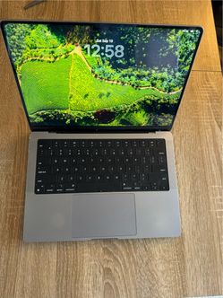 14-inch MacBook Pro Silver  $500