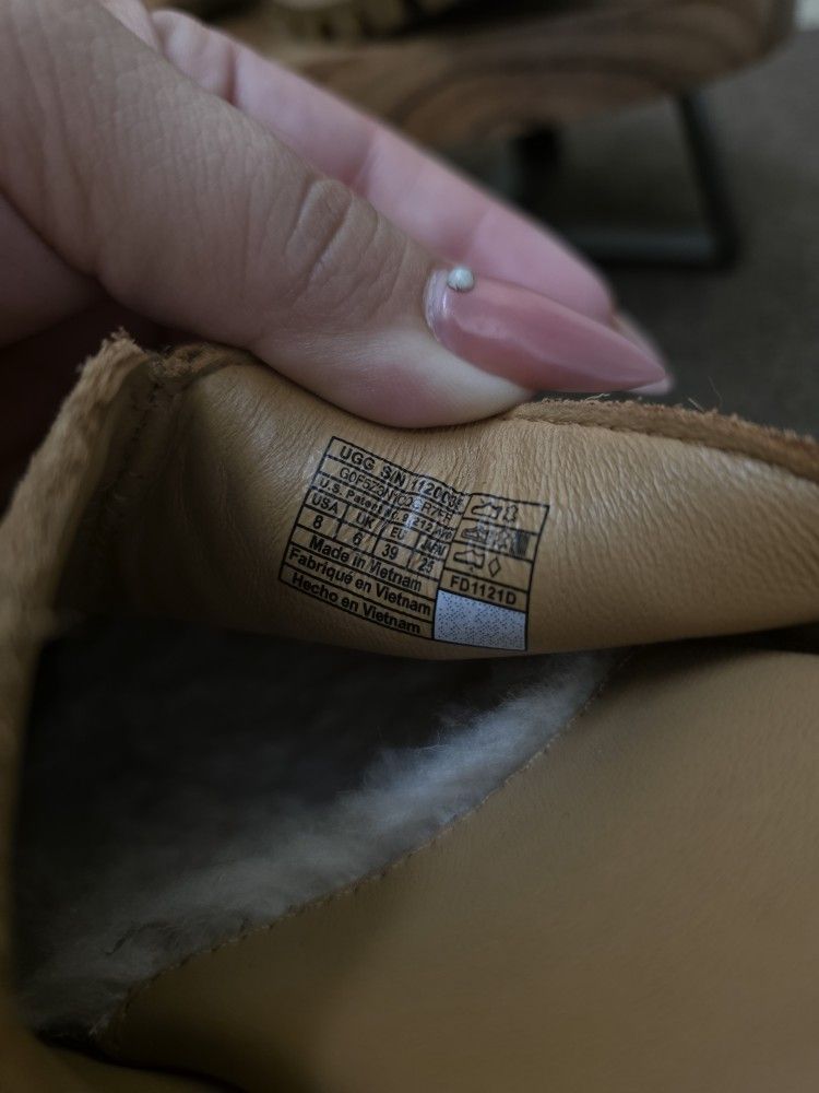 Women's UGG Tan Suede Clogs Men's shoes