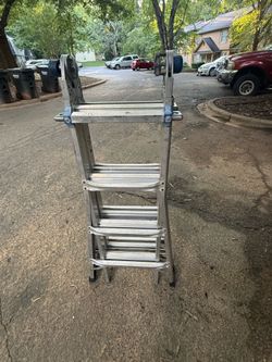 Little Gaiat folding extension ladder
