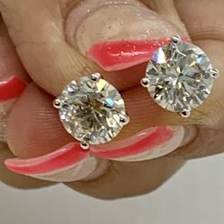 14k White Gold With 4.17 Carats Lab Grown Diamond Earring Studs