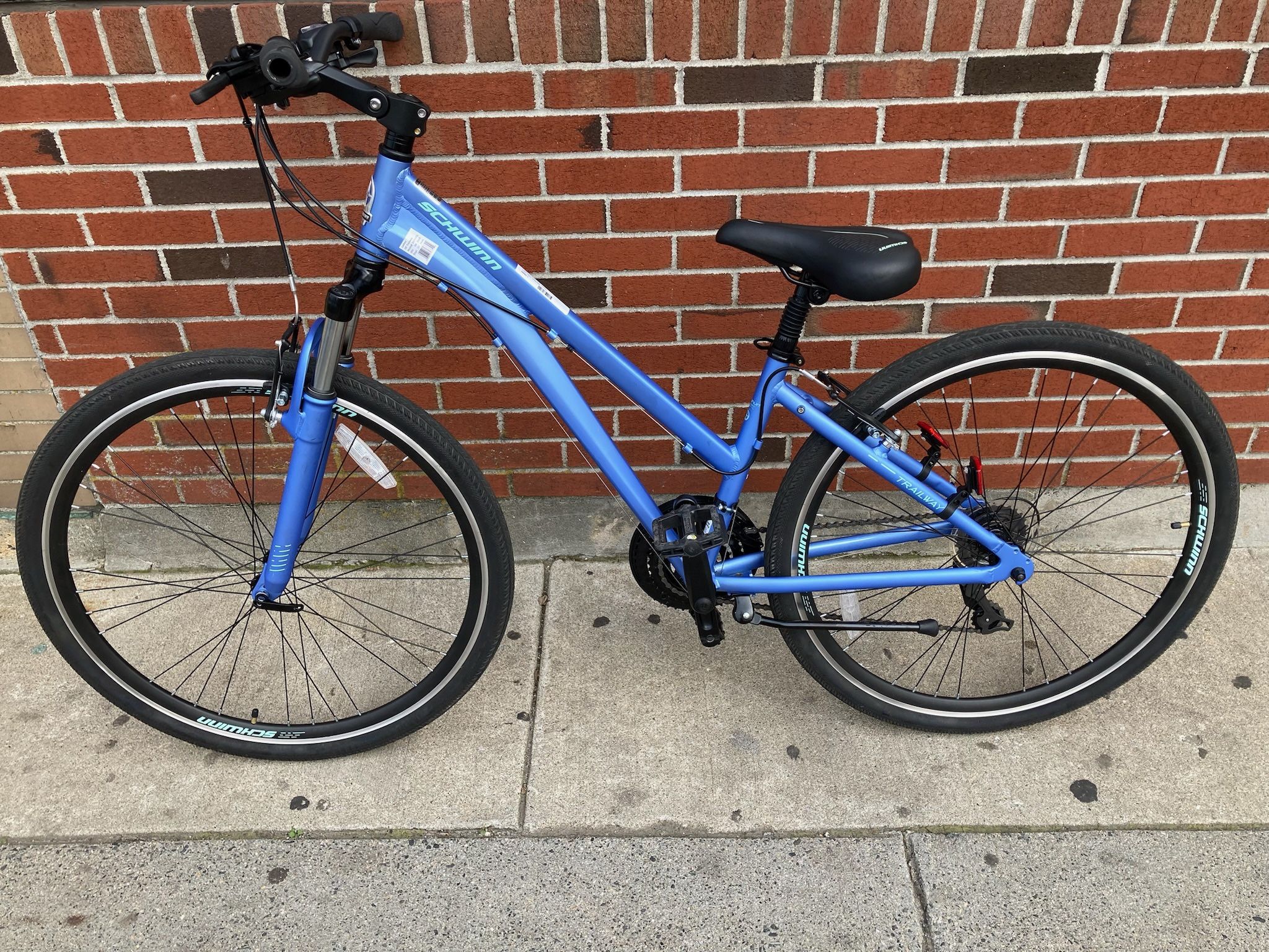 Schwinn Women's Trailway 700c/ 28" Hybrid Bike