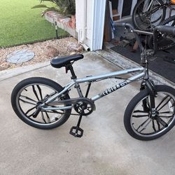 BMX Bike (TRADE UP CHALLENGE)