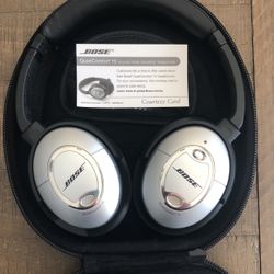 BOSE Quiet Comfort Noise Cancelling Headphones