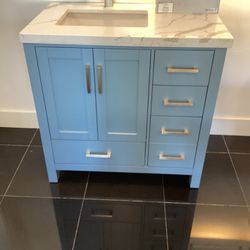 Royal 36” Vanity New Ready For Pickup