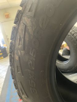 35x12.5R20 lions sport A/T 90% life