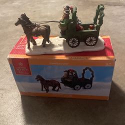 Horse Drawn Carriage Holiday Decor 