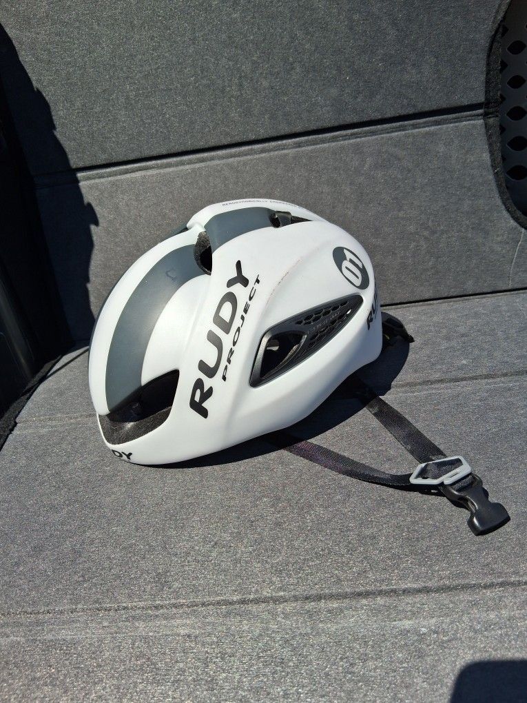 rudy project helmet boost 1 size S-M cycling helemt barely used nice condition