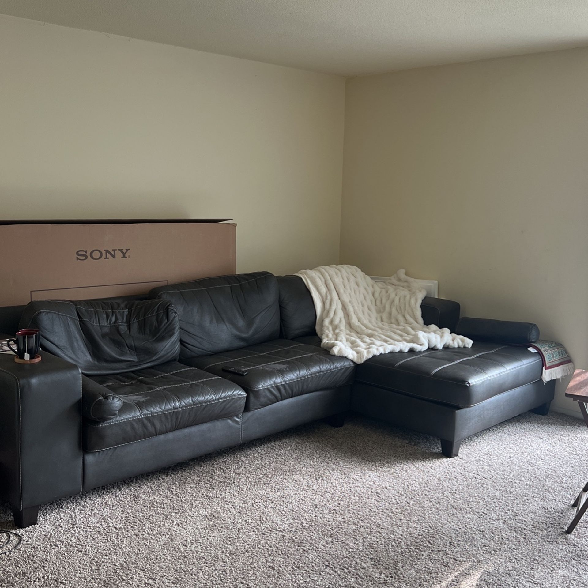 Sectional Sofa 150$ ASAP