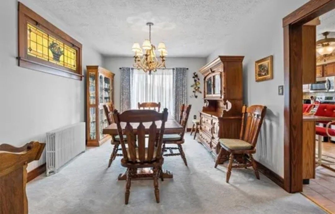 Solid Oak Dining Room Set