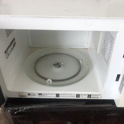 Excellent Condition Microwave 