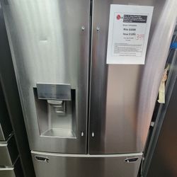 28 cu. ft. 3 Door French Door Refrigerator with Ice and Water Dispenser and Craft Ice in PrintProof Stainless Steel