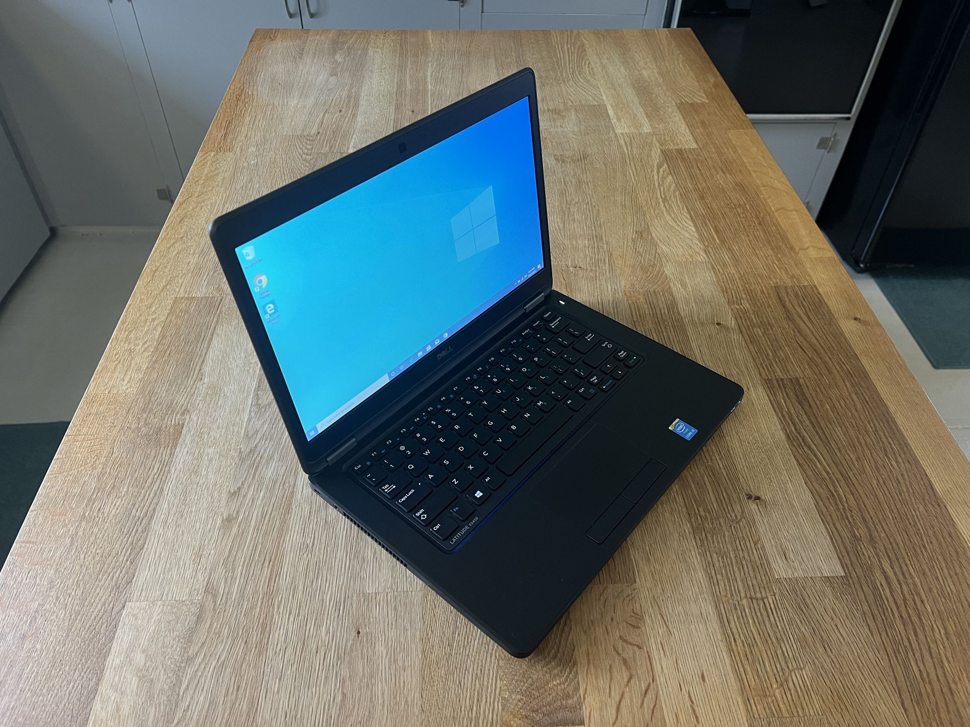 DELL Latitude E5450 Laptop - Intel i5 Processor / 4GB Memory / 500GB Hard Drive / Windows 10 Pro