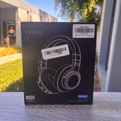 Wireless headphones.  See Photos for product information