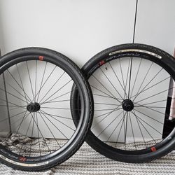 Fulcrum Rapid Red 900 27.5" Wheelset with Panaracer Tires