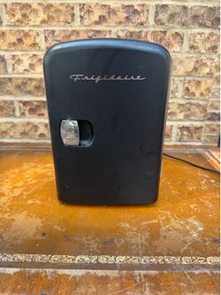 Kids tiny fridge