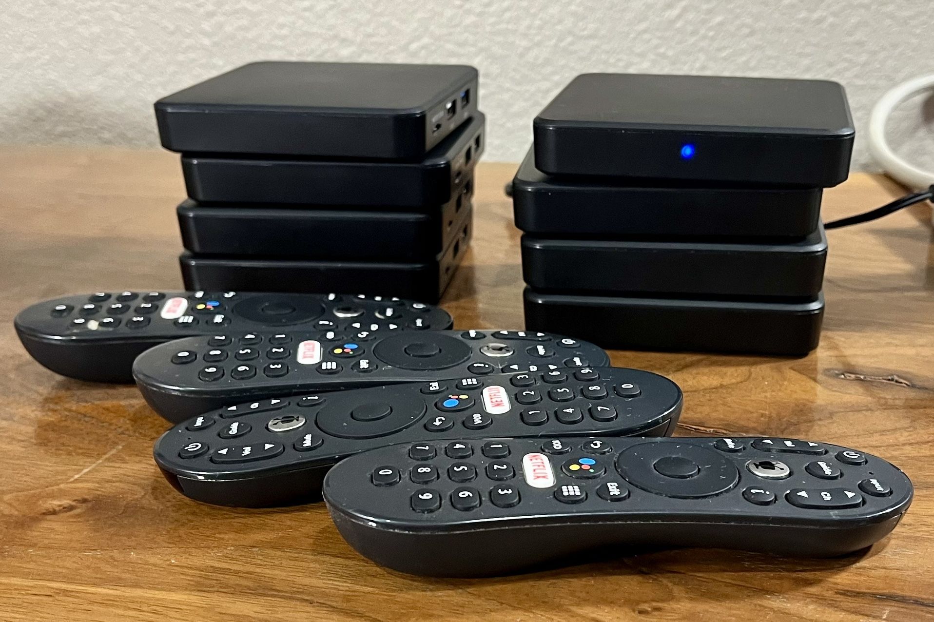 SET OF 8 TIVO ESTREAM 4K TIVO DEVICES W 4 TIVO UNIVERSAL REMOTE CONTROLS & AC ADAPTERS TO POWER EACH UNIT!