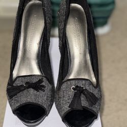 Christian Siriano Black & Gray Tassle Peep Toe Heels