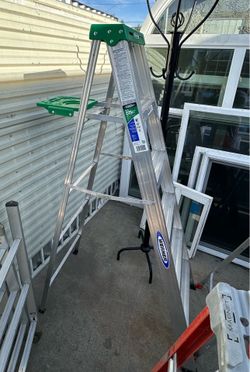 Ladder 6 foot Werner ladder 🪜 like new aluminum ladder