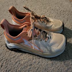 New Balance women's shoe