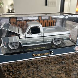 M2 Machines 1/24 ( Custom Wheels)