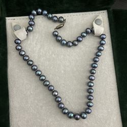 Black Dye Pearls 