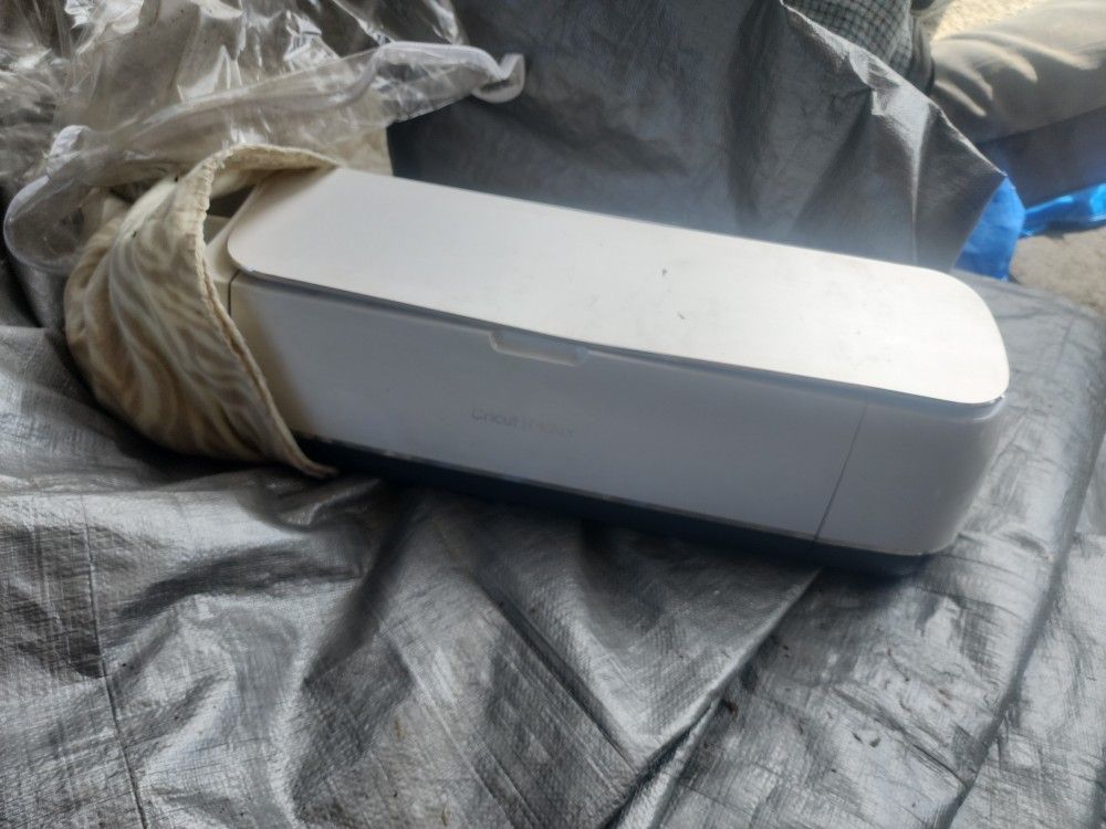 CRICUT MAKER 3