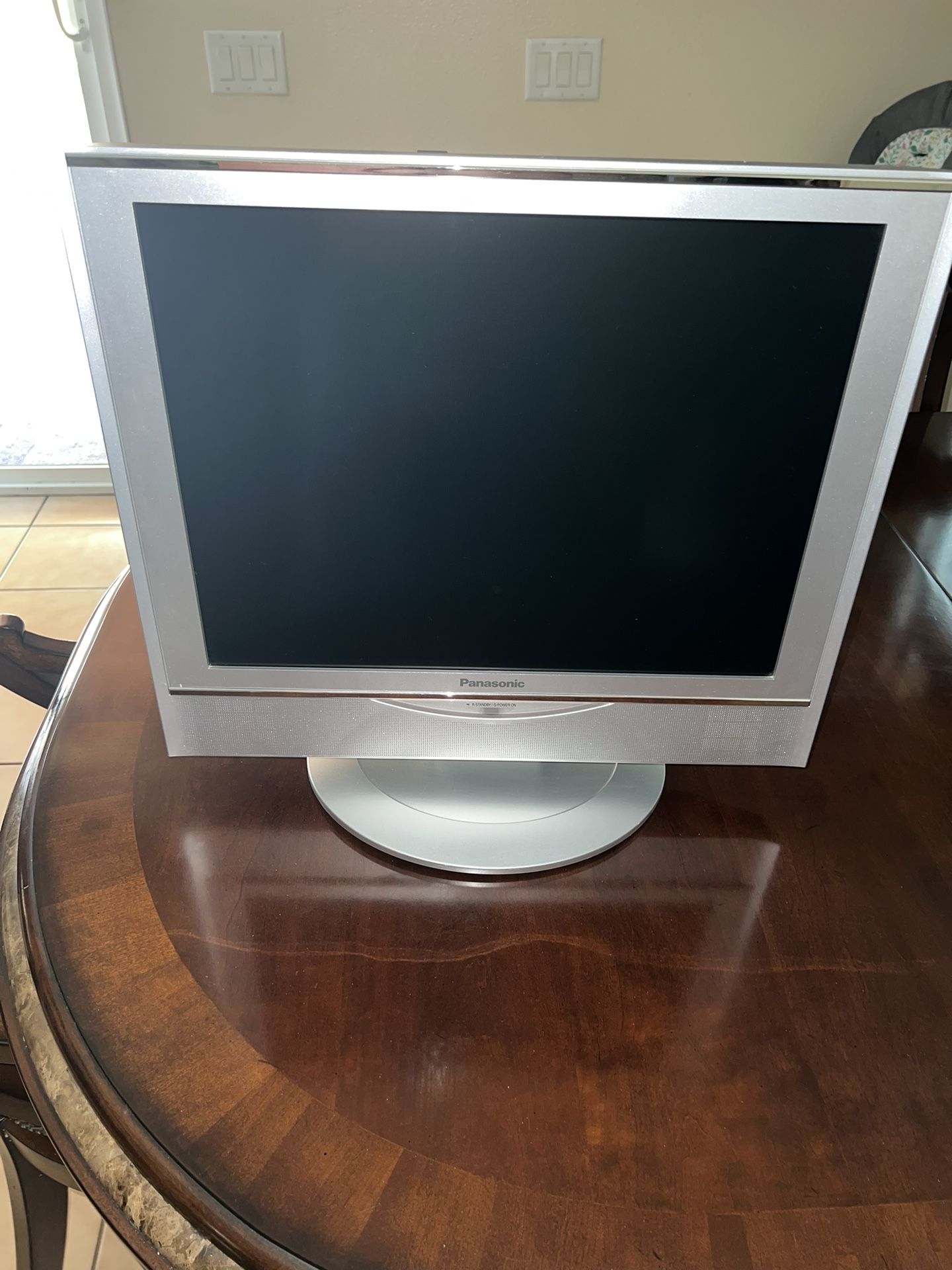 Panasonic 20” Diagonal LCD TV Model TC-20LA1 for Sale in Indio, CA
