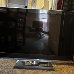 SHARP AQUOS LC-46LE810UN 46" LED-LCD TV