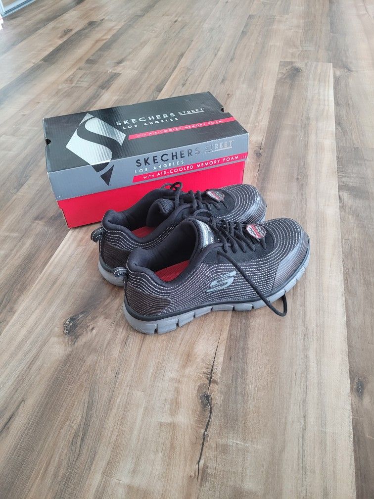 Skechers for Work, Alloy Toe, Slip Resistant, Woman's Size 8.5, Black