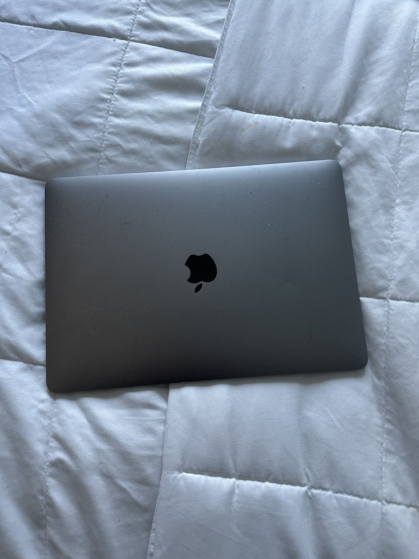 MacBook Air- READ description