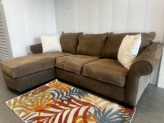 BROWN SECTIONAL COUCH W/ FREE DELIVERY