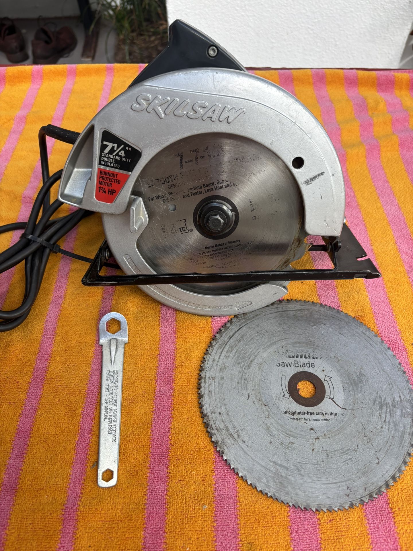 Skill Saw 7 1/4” Circ Saw-1980-1- Clean- 10 Amp, Wrench, Sharp Blades, 8’ Cord