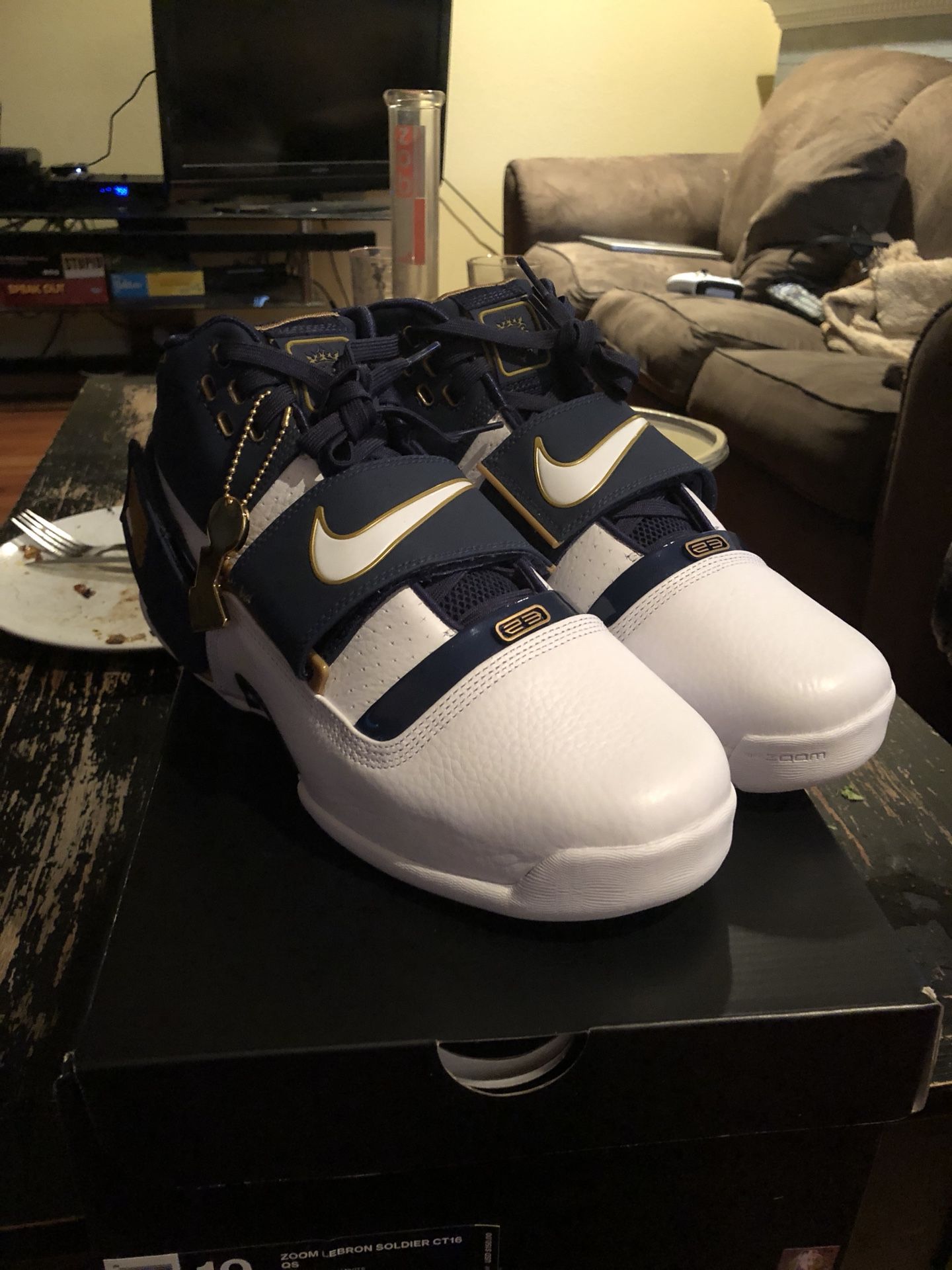 Nike Zoom LeBron Soldier 1 “25 Straight”