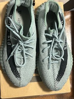 Yeezy Boost 350 V2