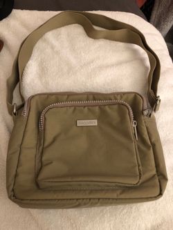 baggallini small purse.