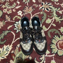 Gucci size 7/5G