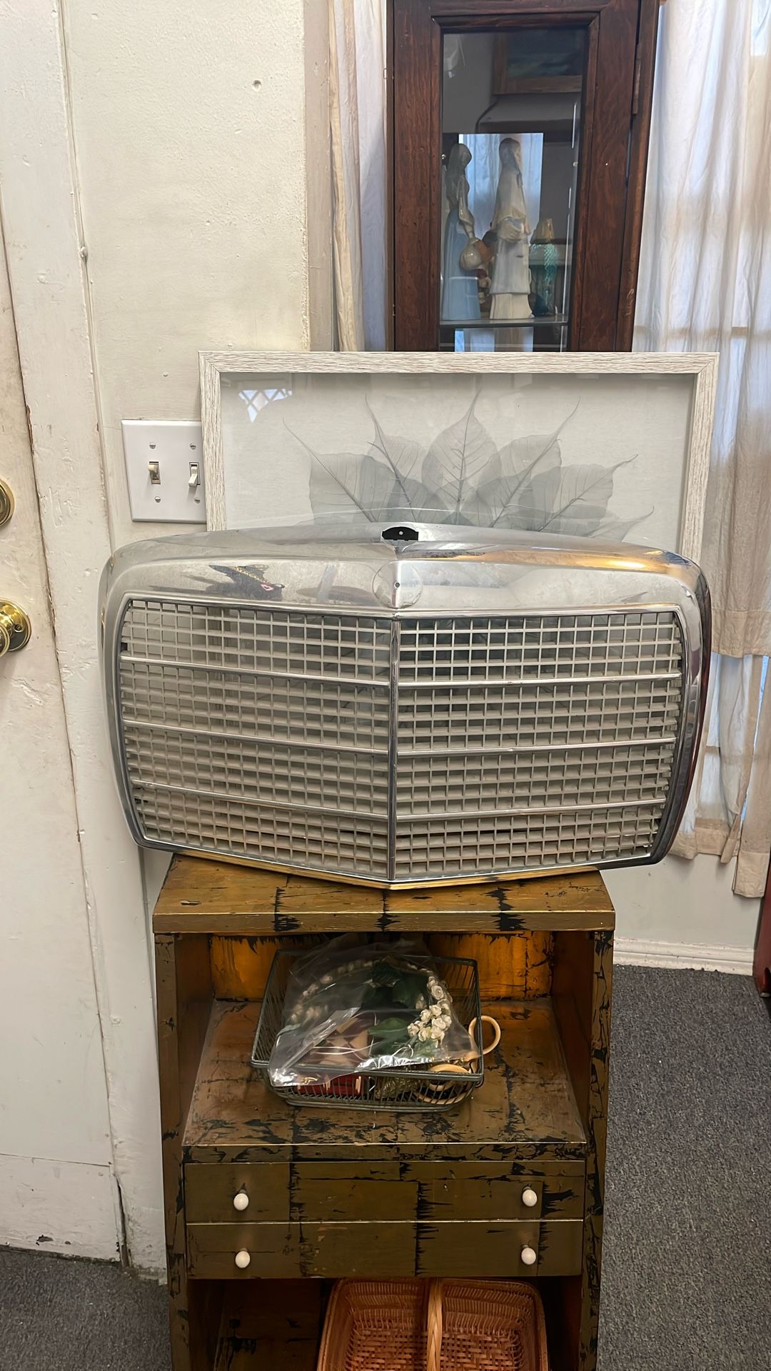 Mercedes Benz Grill For Crafts Or Parts