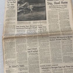 Vintage newspaper GOLF! LOVERS!! First . That’sRight First … golf ball hit on the moon. Original Los Ángeles times news