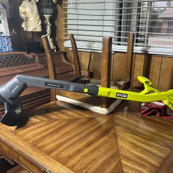 RYOBI ONE+ 18V 10 in. Cordless Battery String Trimmer/Edger 