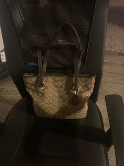 Coach Top Zip closure tote